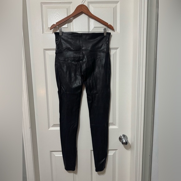 Spanx shape faux leather leggings size 1x TALL euc - Picture 2 of 6